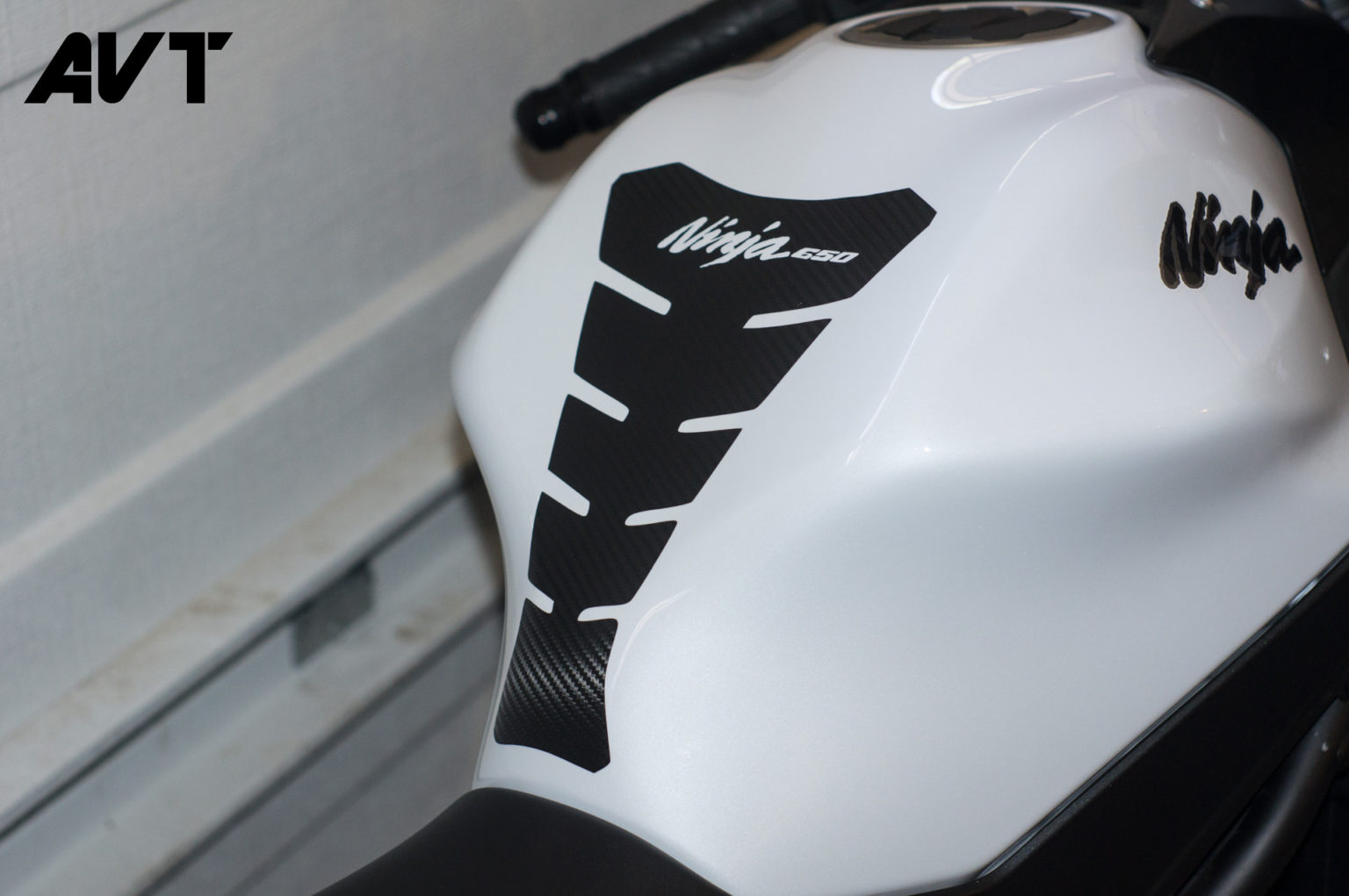 AVT Ninja 650 Vinyl Carbon Fiber Tank Pad ( 2017 2024 ) AVTInnovations