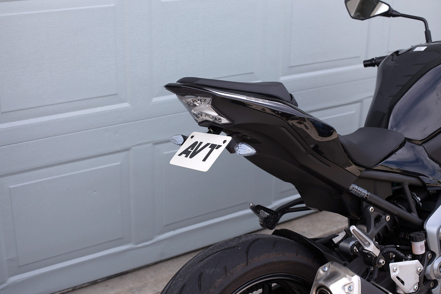 AVT z900 Fender Eliminator NI Kit 2017 2024 LED Turn Signals AVT